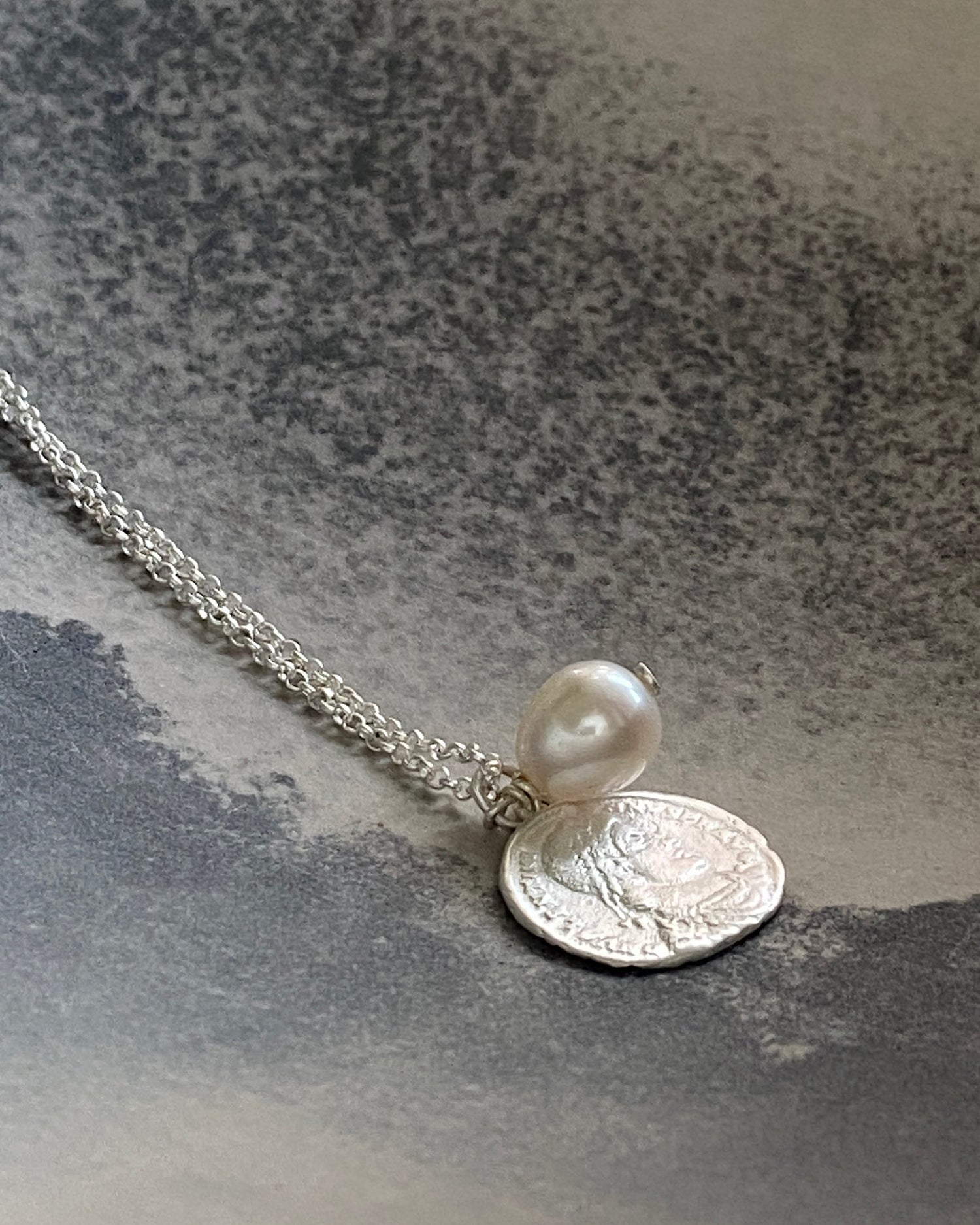 ANCIENT COIN PEARL PENDANT NECKLACE