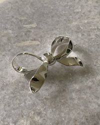 THE BOW BROOCH | SILVER PLATE