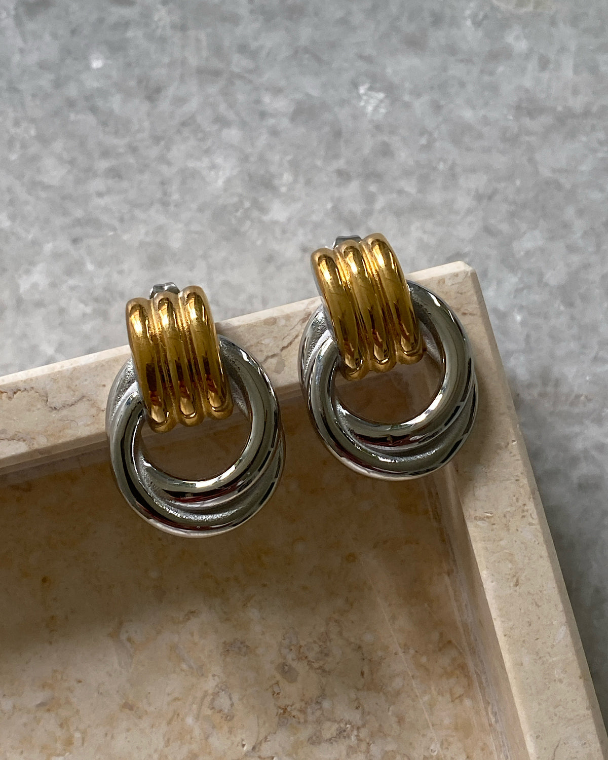 ELVIRA HOOP STATEMENT EARRINGS | GOLD & SILVER
