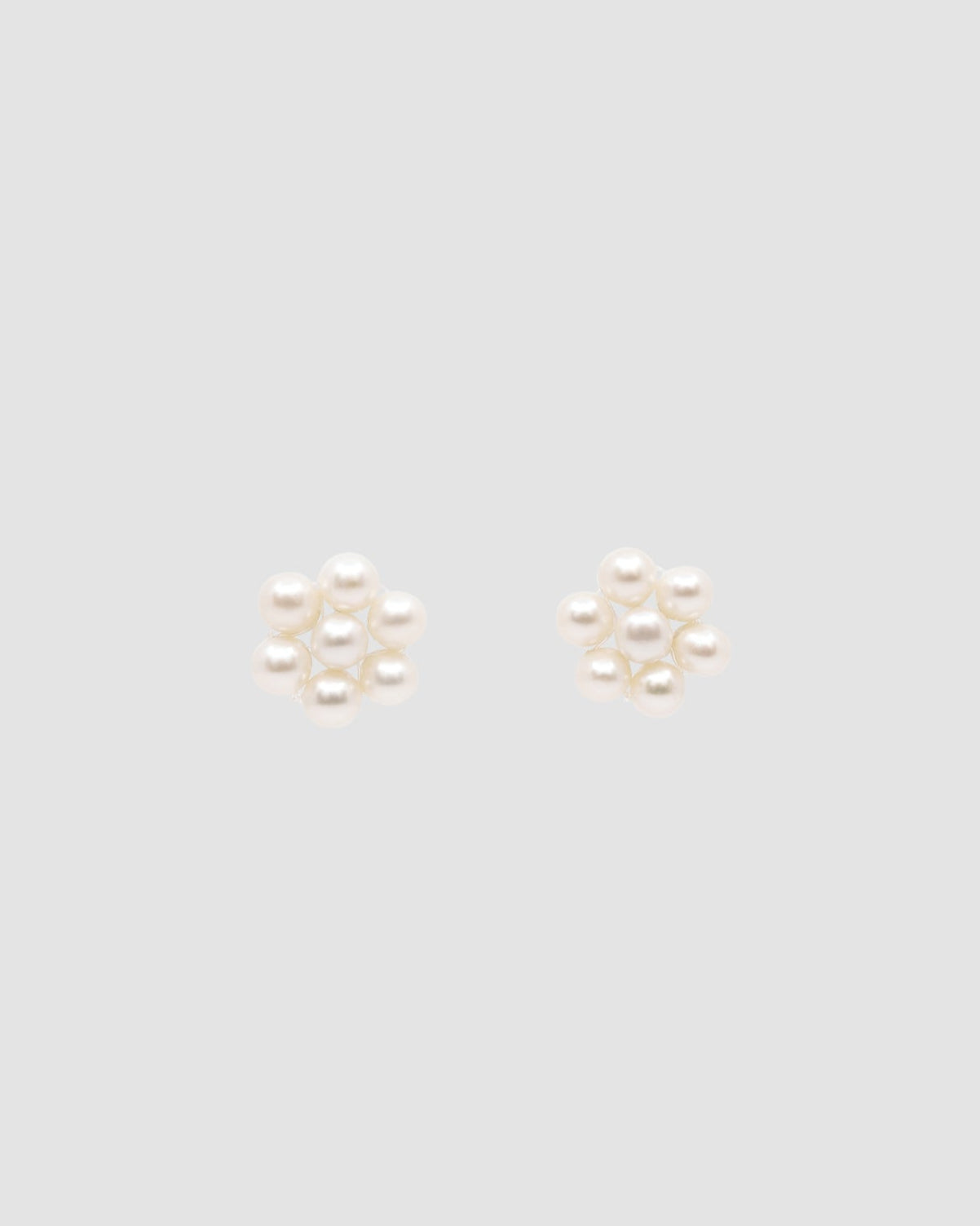 small pearl stud earrings