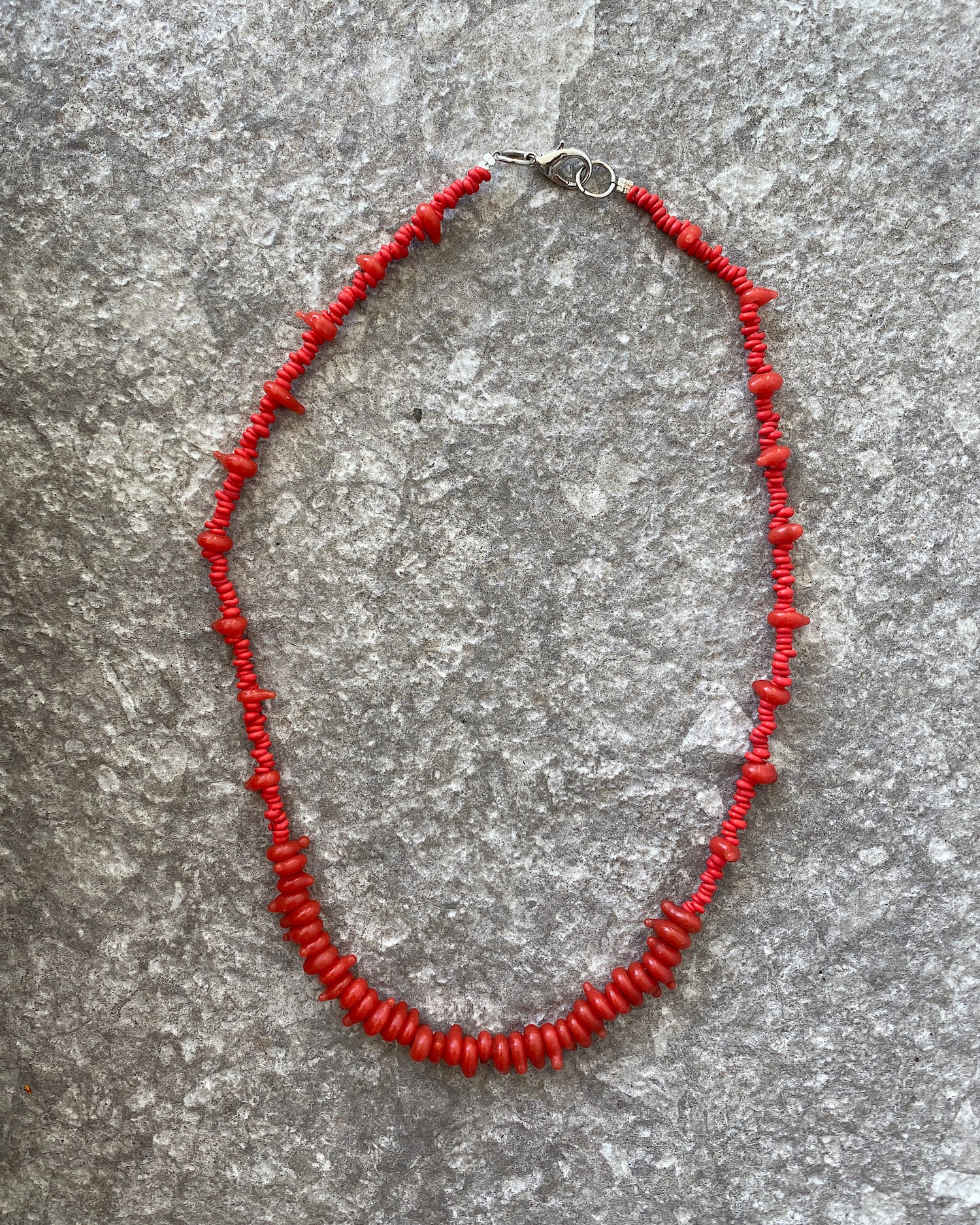 jagged red glass bead necklace