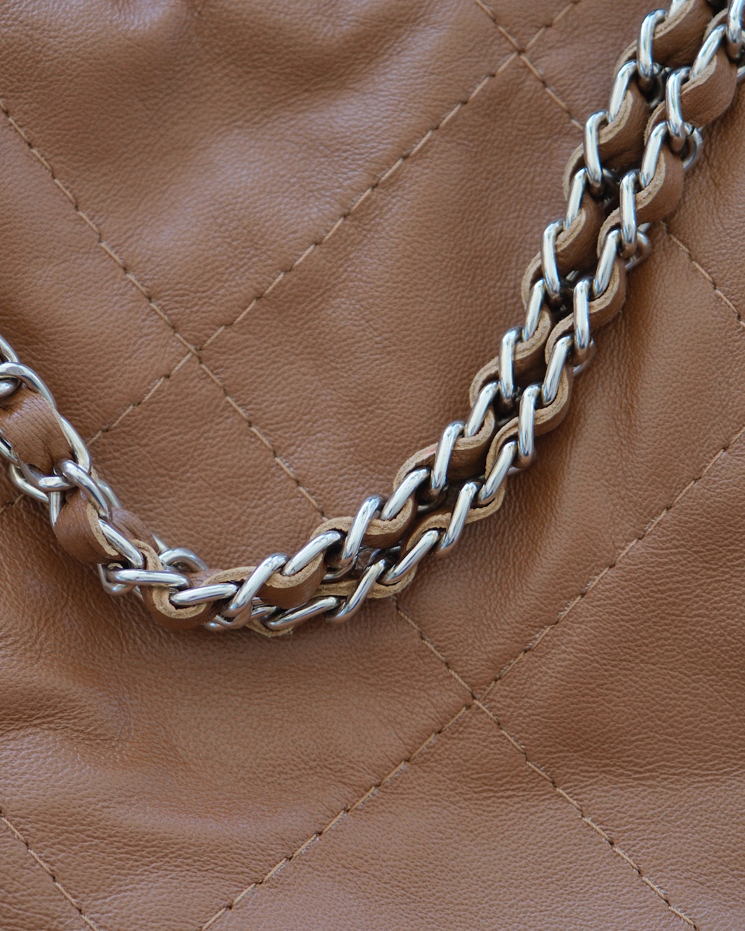 detail of Caramel Padded bag