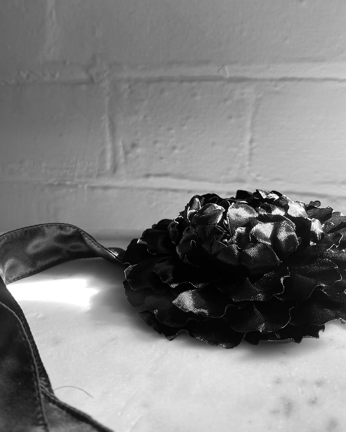 a black peony oversized tie