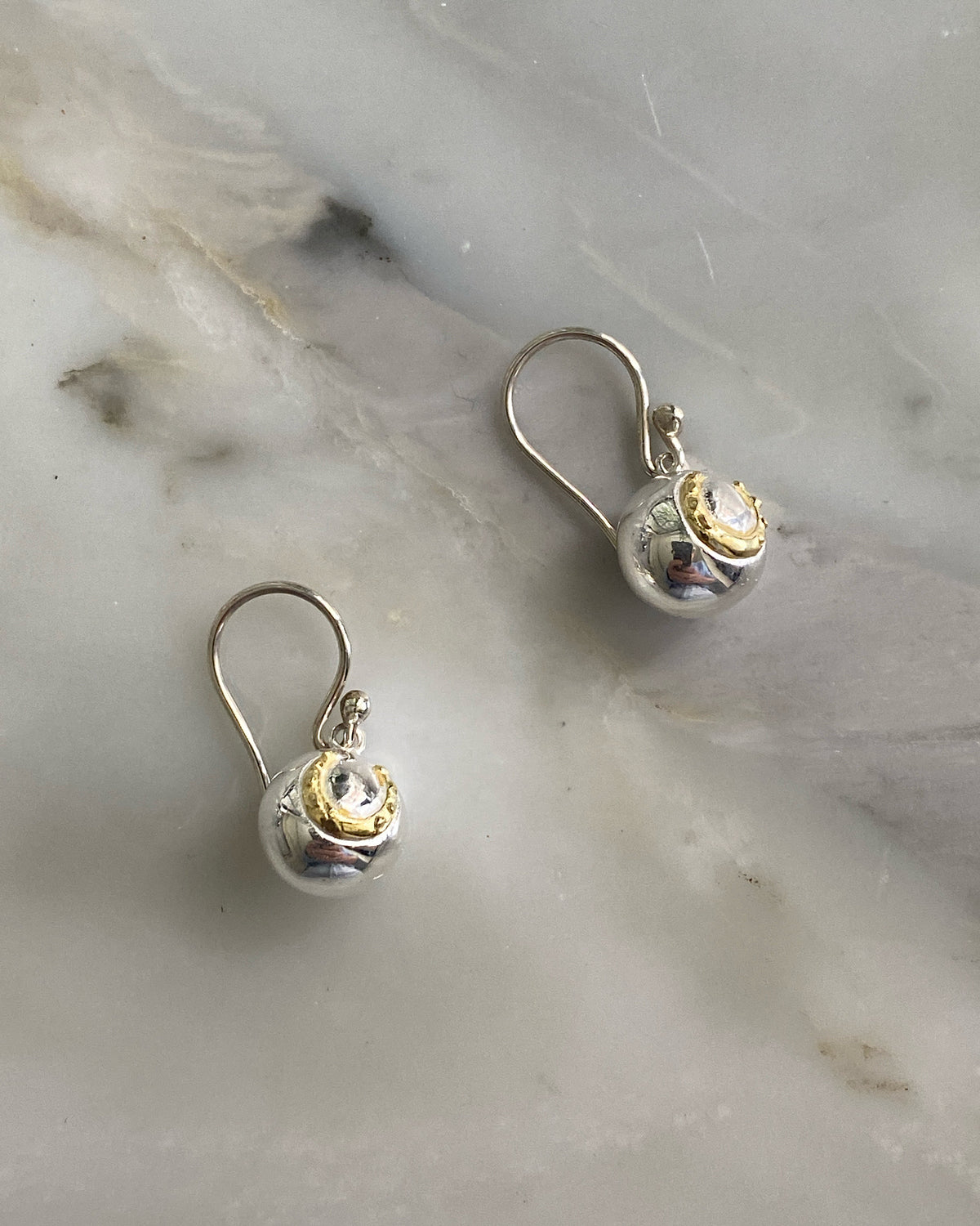 LUCKY HORSESHOE DROP EARRINGS