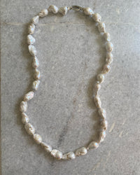 QUEEN PEARL NECKLACE | SILVER