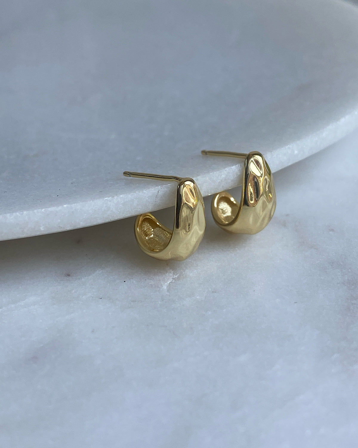 TEXTURED WRAP OLIVIA  STUD EARRINGS | GOLD