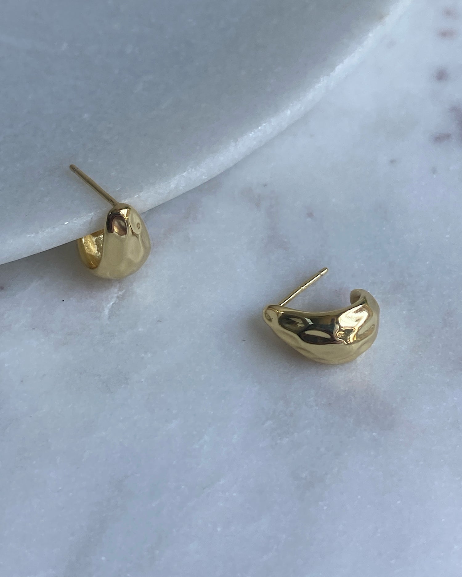 TEXTURED WRAP OLIVIA  STUD EARRINGS | GOLD