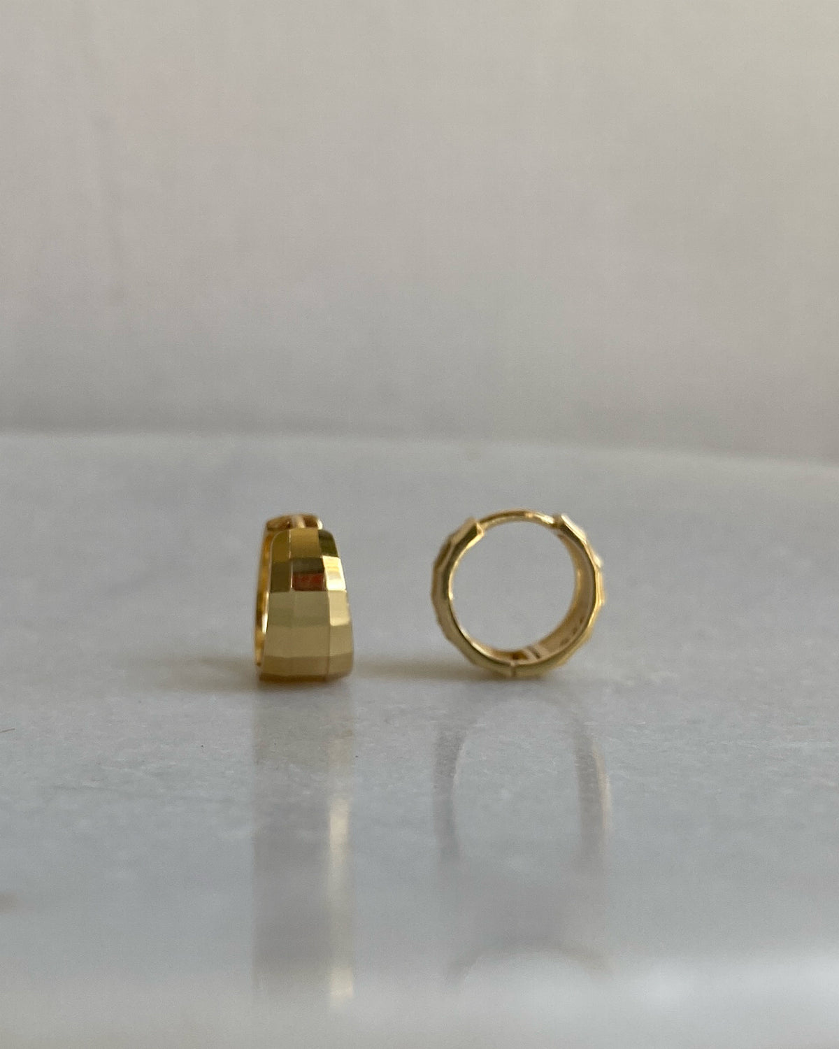 DISCO FACET HUGGIE EARRINGS | GOLD