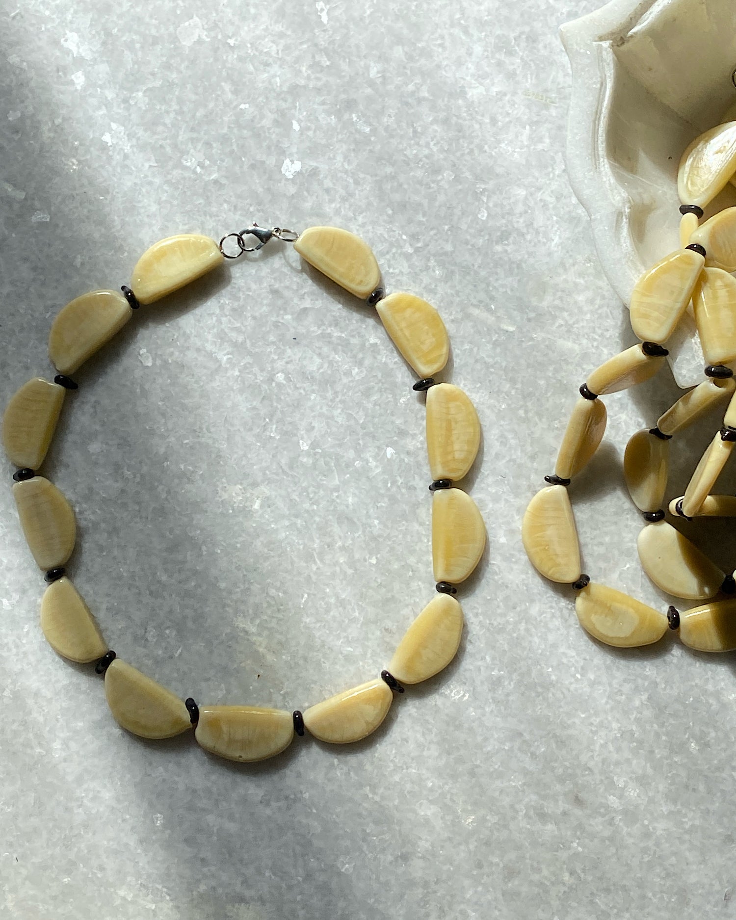 SWEET GLASS SHORT NECKLACE