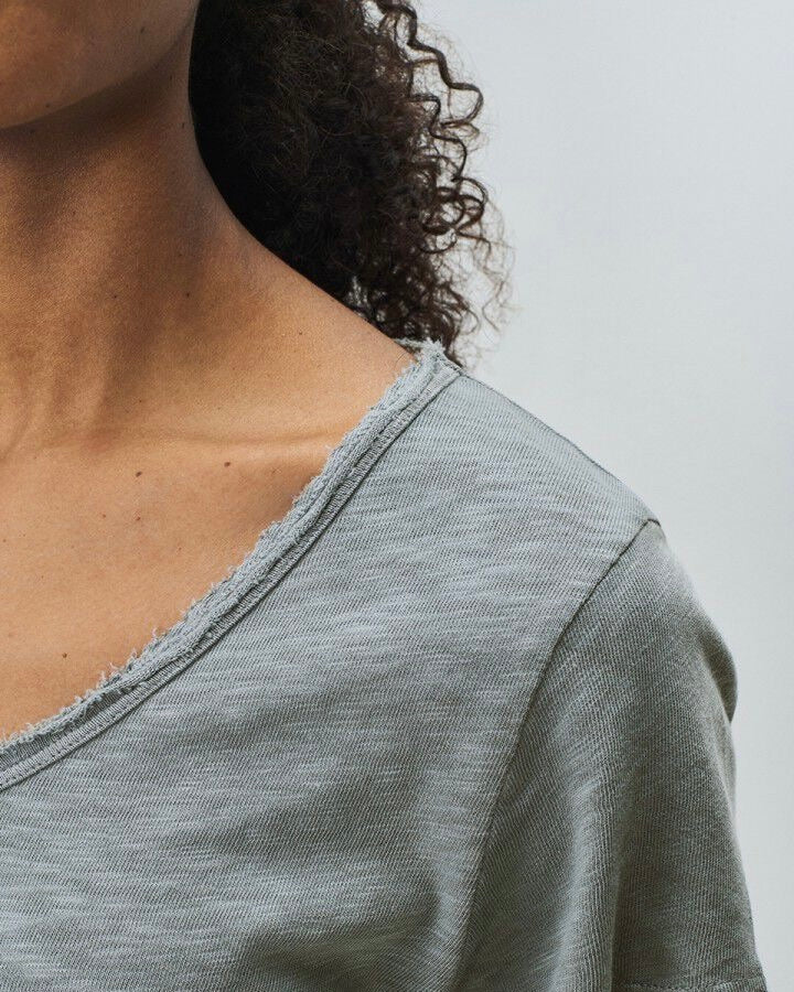 SONOMA SHORT SLEEVE V-NECK T-SHIRT | STORM