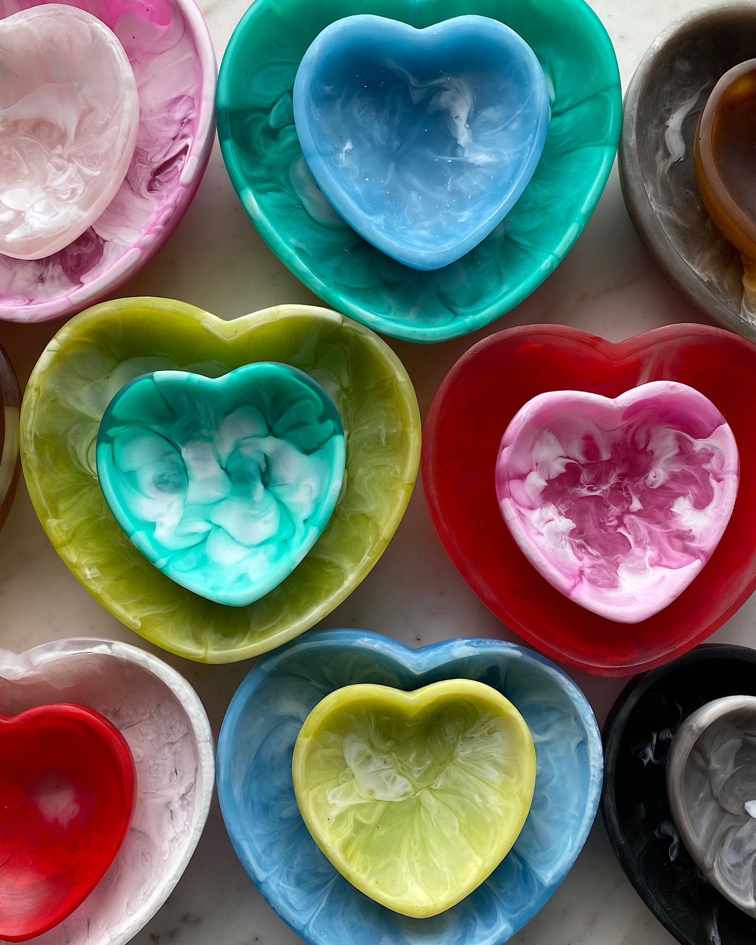 various resin heart bowls