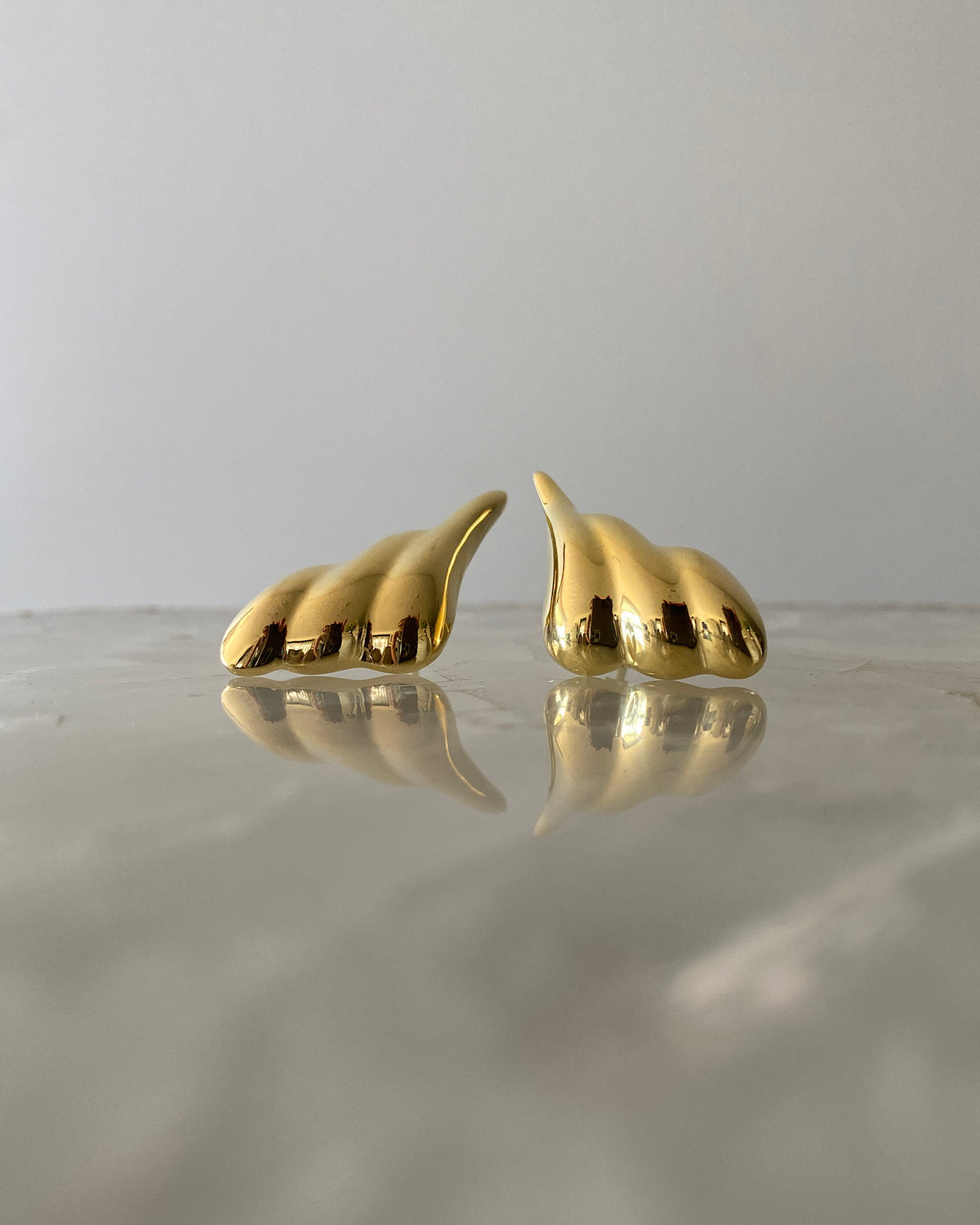 RELOVED POINTED CURVE EARRINGS - The Pared Store