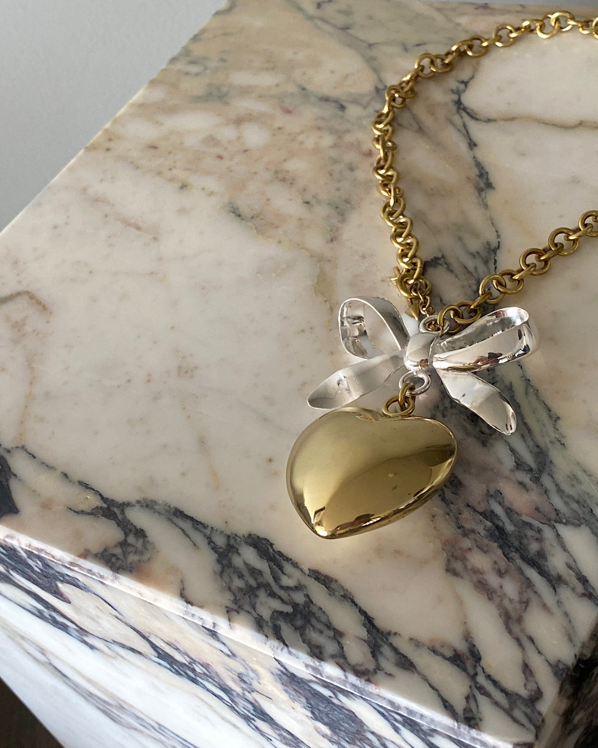 RIBBON HEART NECKLACE - The Pared Store